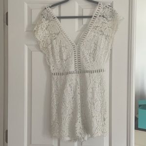 Charlotte Russe, size L, White romper